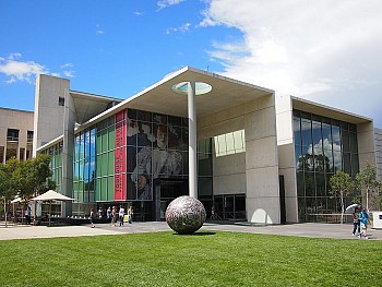 Khám phá vẻ đẹp bí ẩn của Bảo tàng quốc gia Úc huyền bí ở thủ đô Canberra